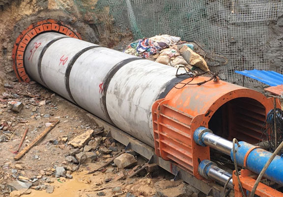 大型頂管機進洞的常見辦法？