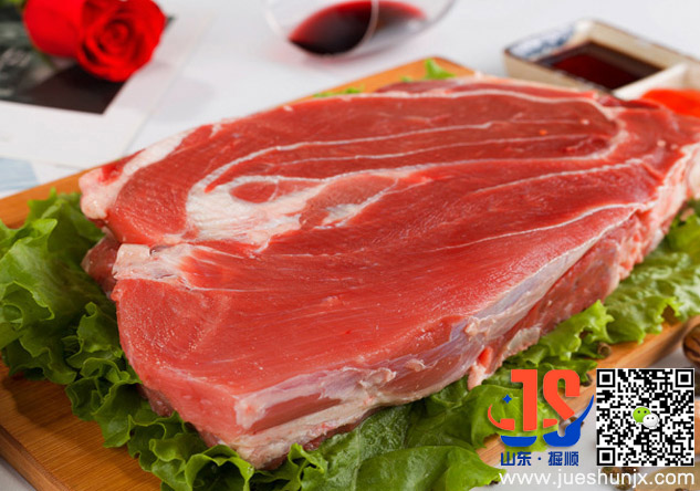 使用掘順頂管機施工 吃著納米比亞牛肉 這才能干勁十足