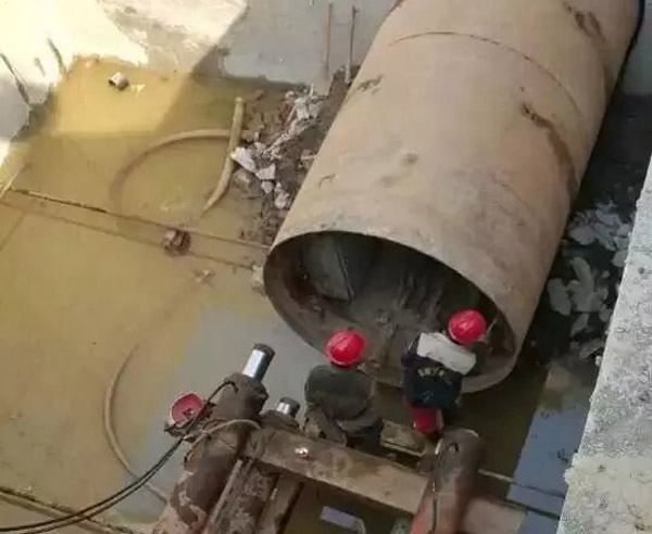 雨水管道非開挖頂管機(jī)施工價(jià)格多少錢一米？