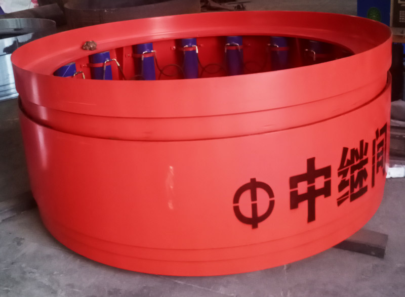 液壓動(dòng)力中繼間被稱為過(guò)江頂進(jìn)工程機(jī)械化接力中繼環(huán)